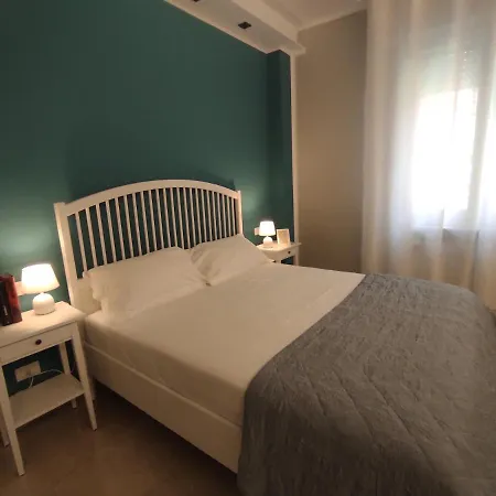 לינה וארוחת בוקר Il Portico Affittacamere 3*