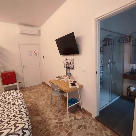 Il Portico Affittacamere Oda ve Kahvaltı Bolonya