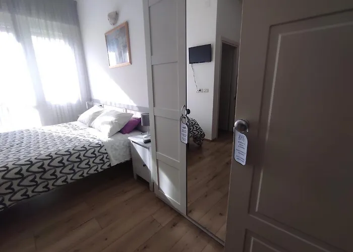 Il Portico Affittacamere 3* Болонья