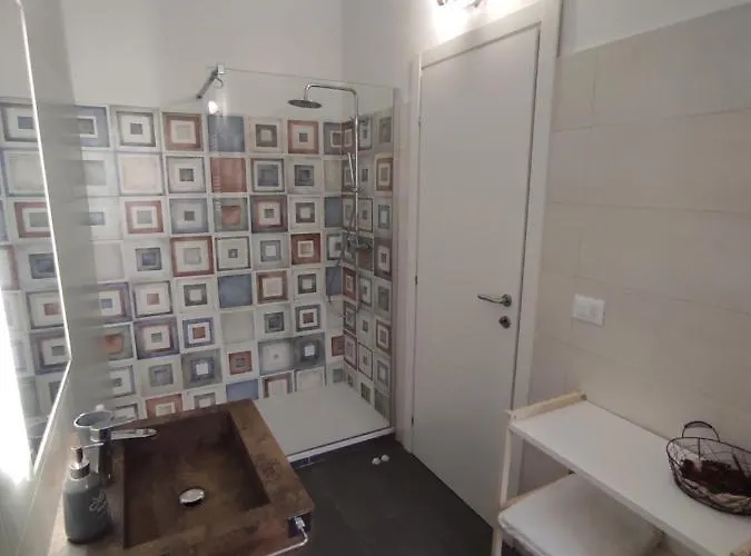 Il Portico Affittacamere 3* بولونيا